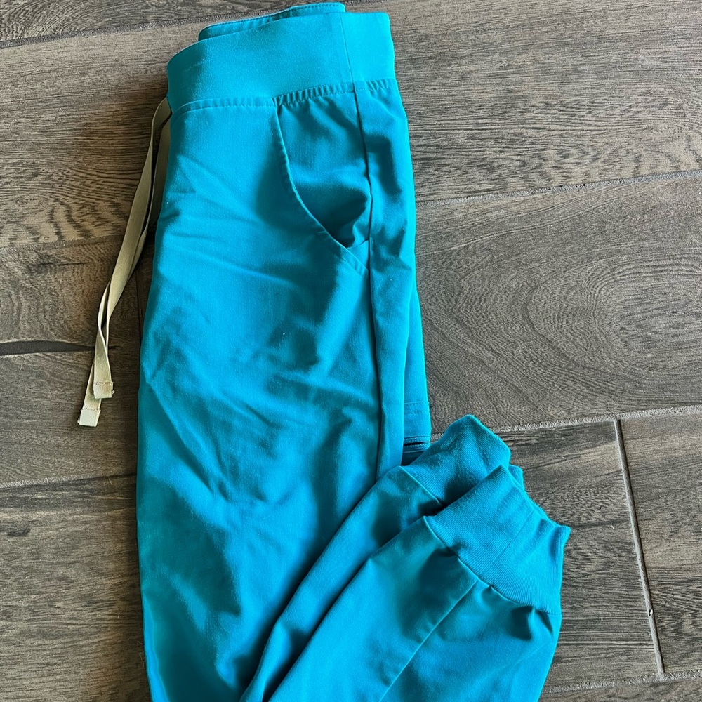 Figs scrub pants